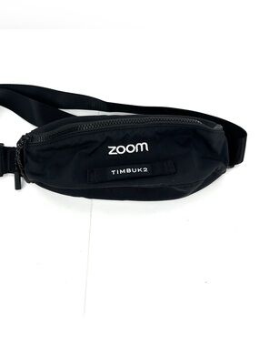 TIMBUK2 Unisex Black Slacker Chest Pack Fanny Pack Belt Bag Sling